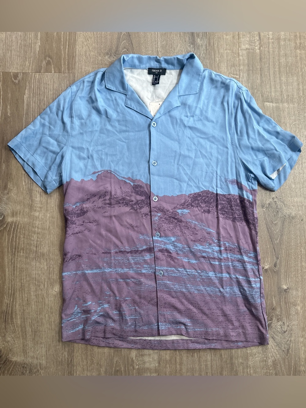 Forever 21 Men’s Short Sleeve Button-Up Shirt in Light Blue & Mauve
